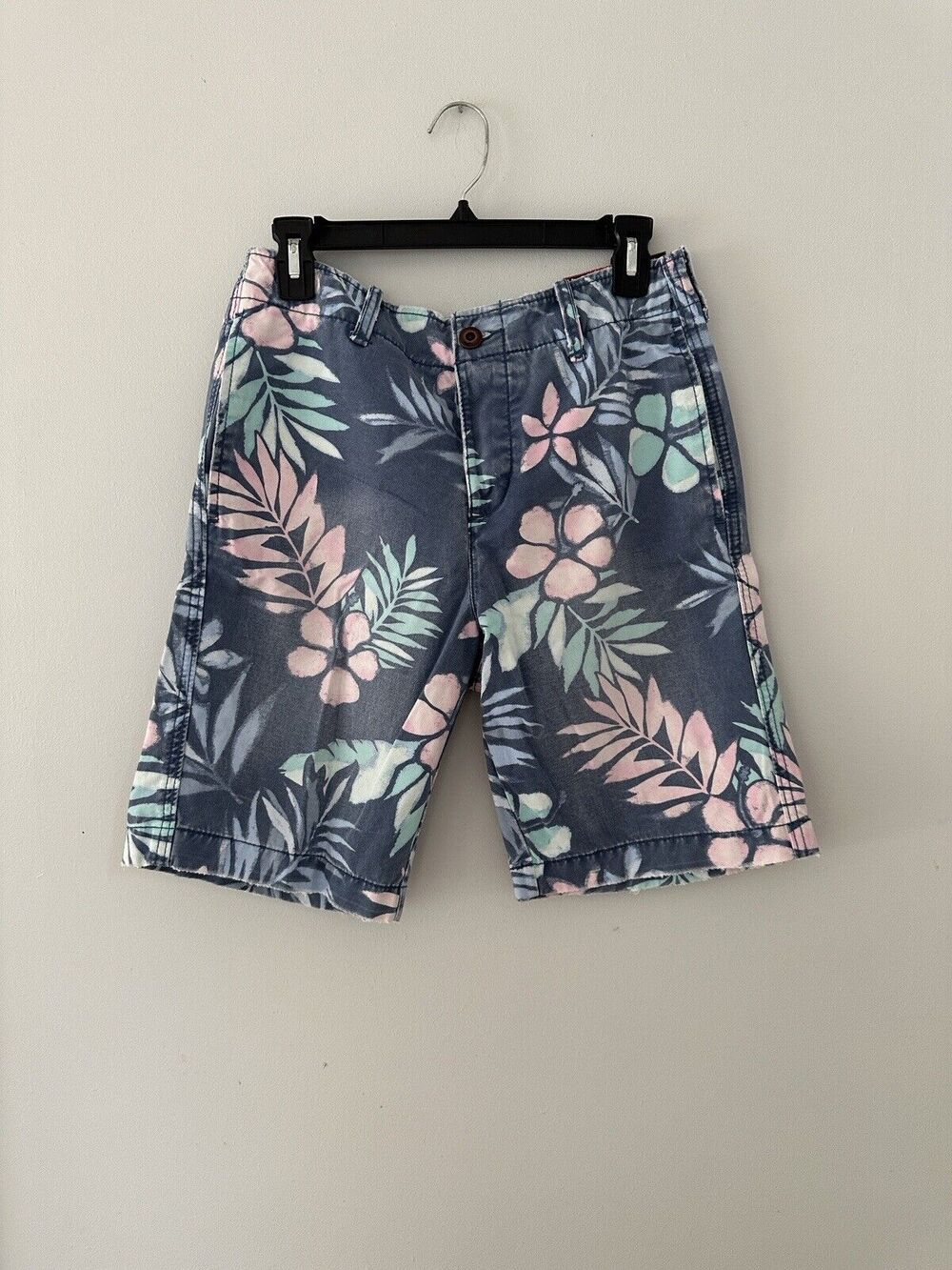 Hollister Shorts Mens Size 30 Blue & Pink Floral Chino Button Fly Logo Pockets